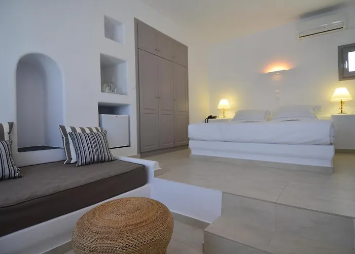 Mar Folegandros Town