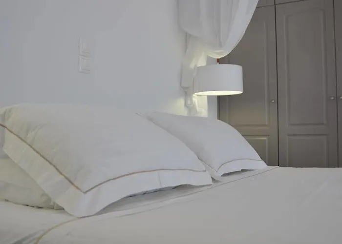 Mar Folegandros Town